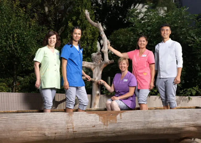 lehrlinge-und-praktikanten-im-brunnen-alters-und-pflegeheim-heimet